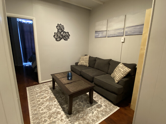 Livingroom - 330 S 42nd St