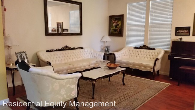 Building Photo - 4 br, 3.5 bath House - 1145 Fergusen Way