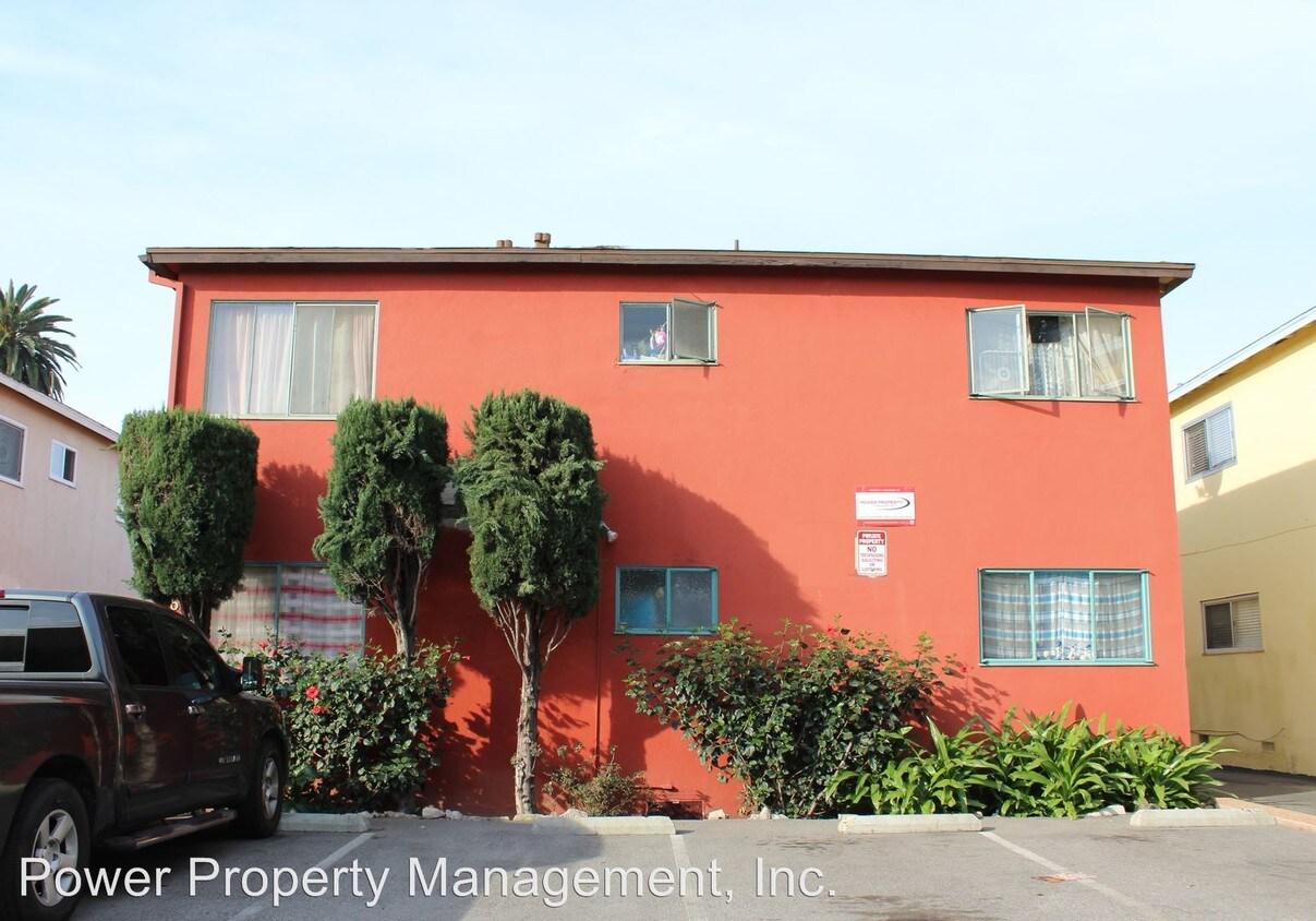 Primary Photo - 3761 S Barrington Ave