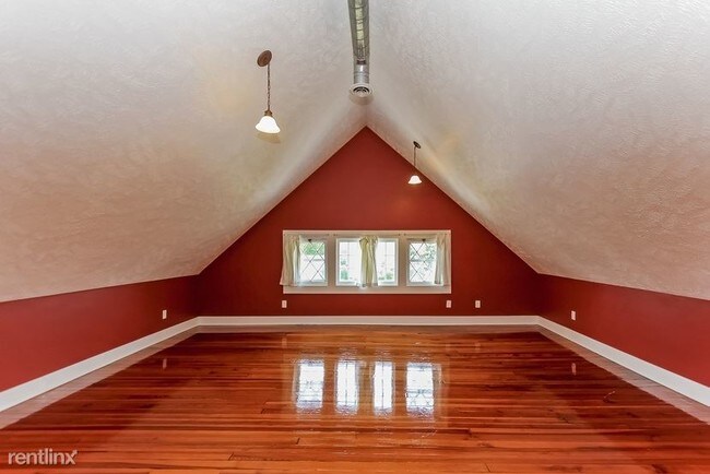 Foto del edificio - 536 Lafayette Ave NE