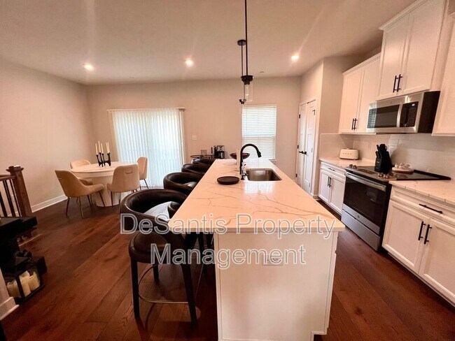 Foto del edificio - 314 Scenic Dr