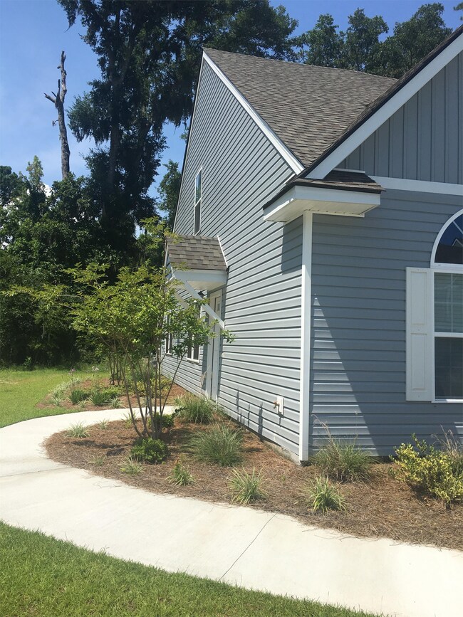 379 Dante Cir, Beaufort, SC 29906 Townhome Rentals in Beaufort SC