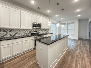 Building Photo - 432 Flowering Lotus Ct