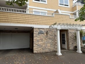 Building Photo - 5450 California Ave SW