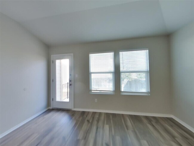 Foto del edificio - 3525 Stride Ln