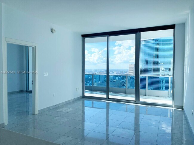 Foto del edificio - 200 S Biscayne Blvd