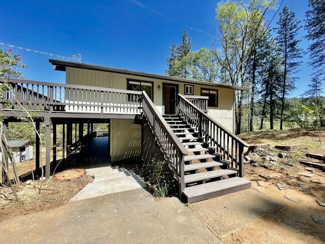 Foto del edificio - 13232 Rocky Ln