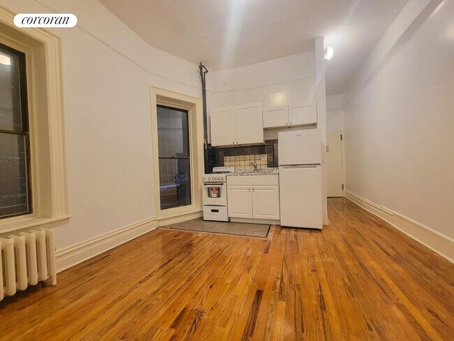 Foto del edificio - 172 W 77th St
