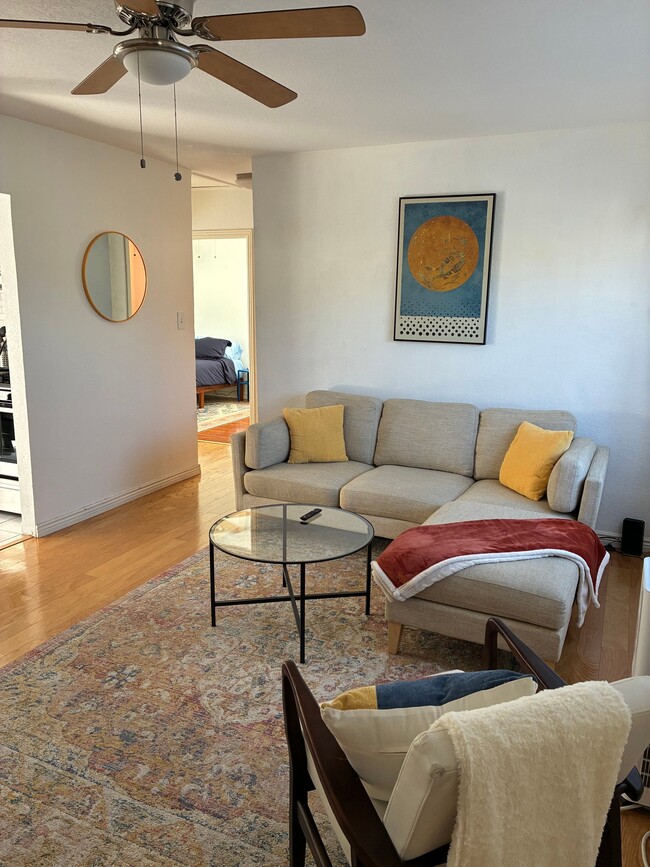 Building Photo - 3324 Fillmore St