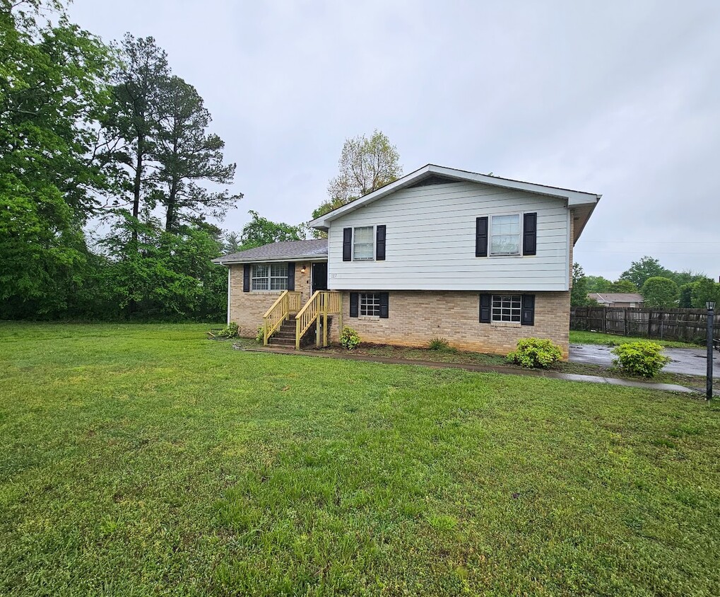 Foto principal - 117 Mitchell Ln