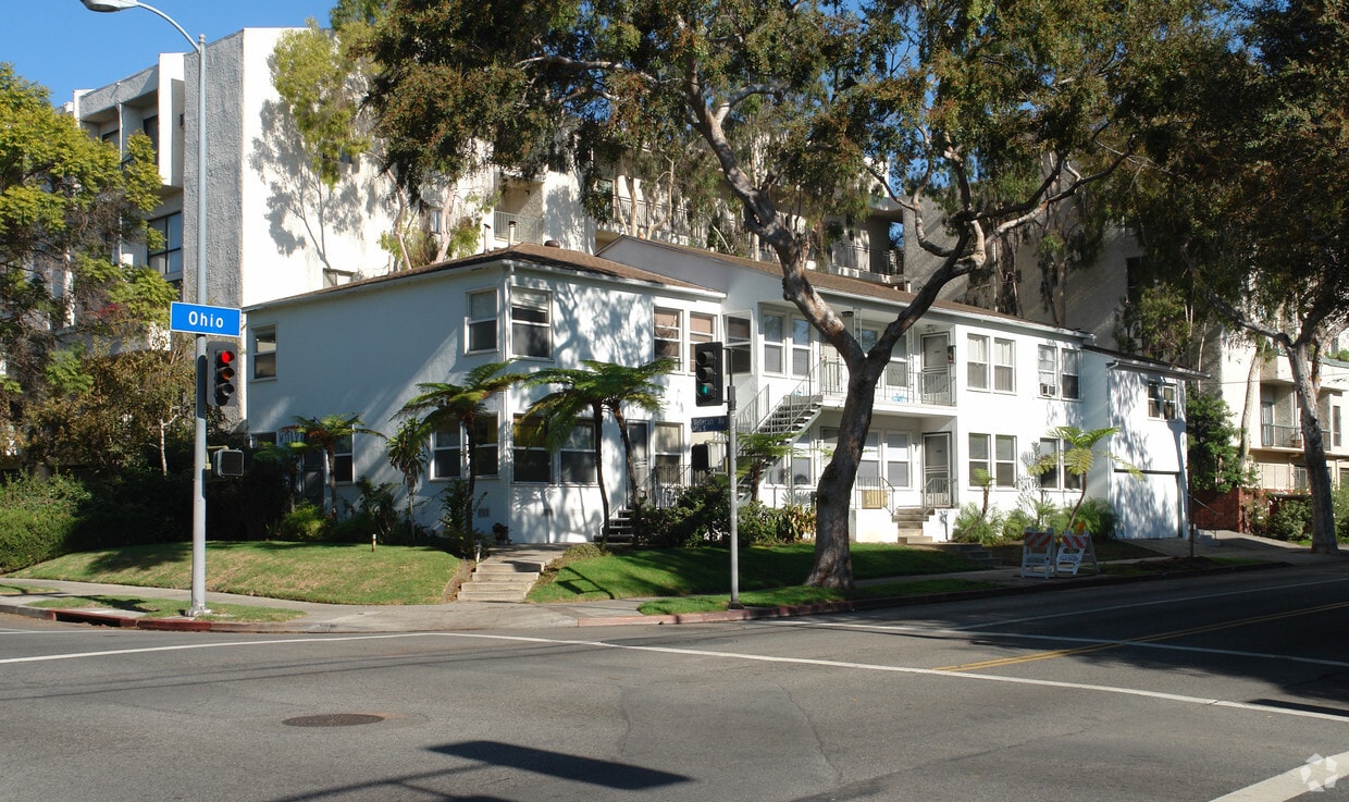 Building Photo - 10939 Ohio Ave