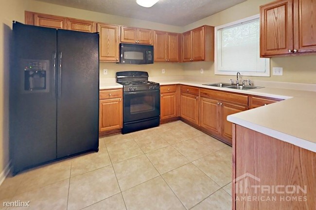 Building Photo - 735 Ashford Cove Dr NW