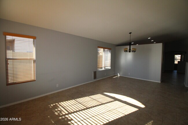 Foto del edificio - 1426 E Detroit St