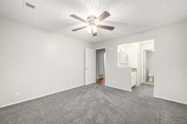 Photo - 11812 Arbor St Apartment