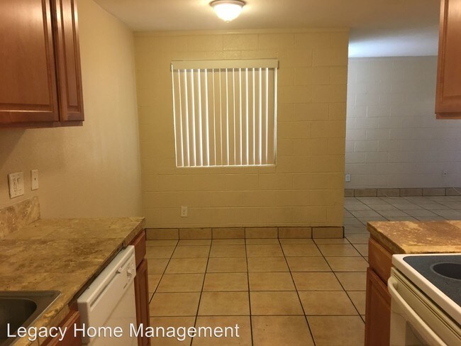 Building Photo - 4115 E Moreland St