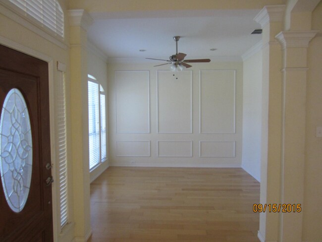 Foto del edificio - 7016 Randall Way