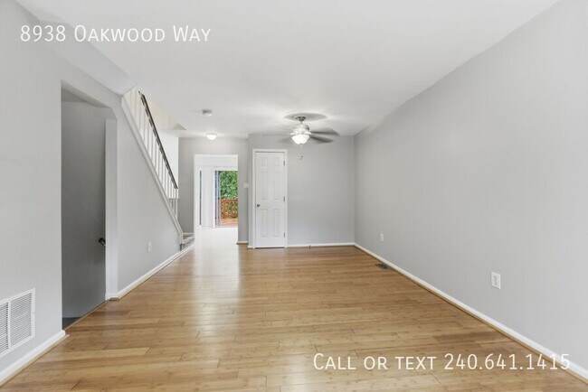 Foto del edificio - 8938 Oakwood Way