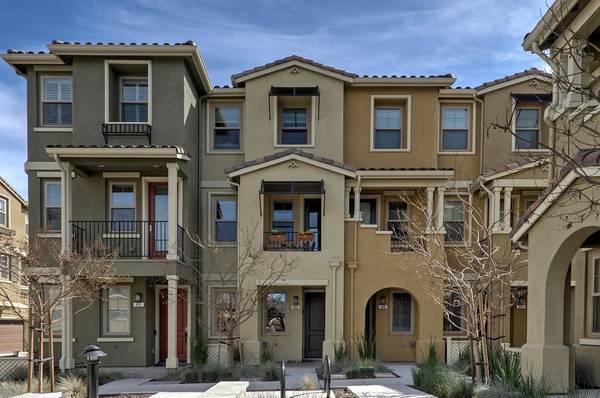 Foto del edificio - 651 Cinnamon Cir