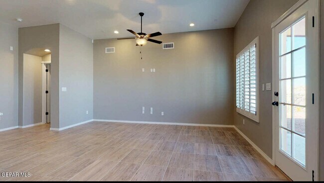 Foto del edificio - 13661 Mill Hill Ct