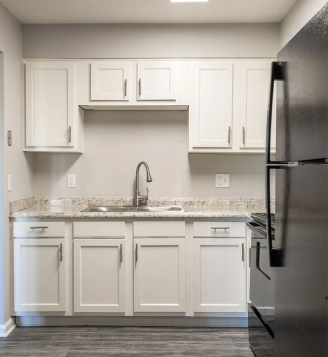 Building Photo - Cambridge Apartments