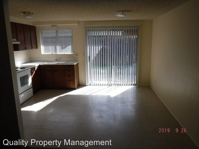 Foto del edificio - 1025-1027 Morrison Ave