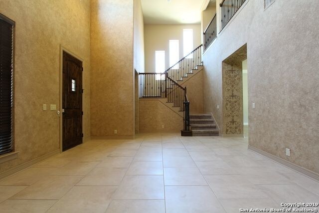 Building Photo - 24518 VIA VIZCAYA