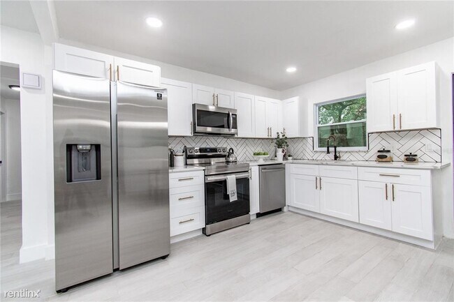 Foto del edificio - 2 br, 1 bath House - 2104 E Flora St