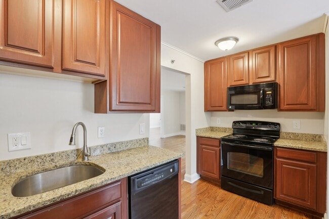 Foto del edificio - Summit Ridge Luxury Apartments