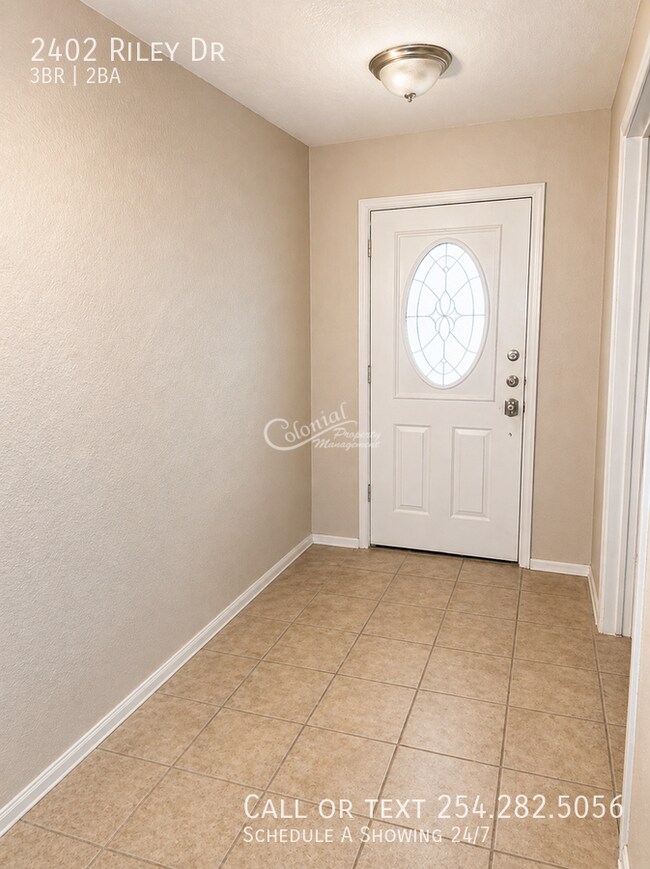 Building Photo - 2402 Riley Dr