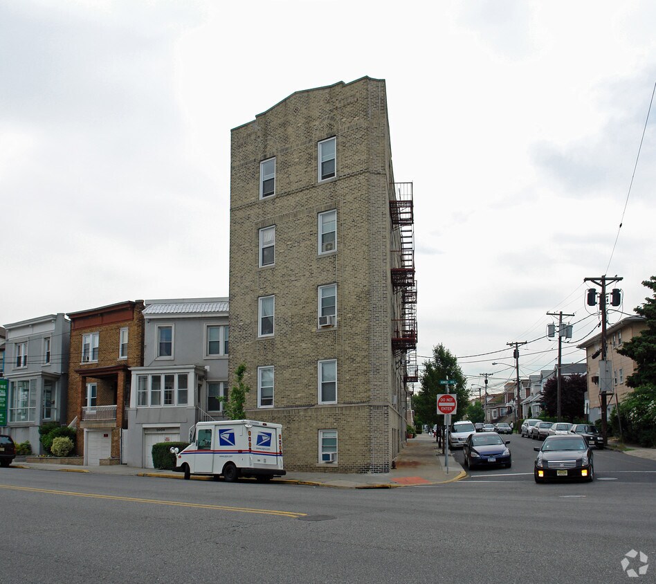 exterior - 912 90th St