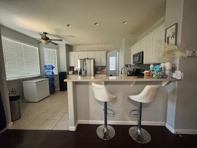 Foto del edificio - 2546 Jennifer Dr