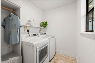 Building Photo - 8623 Miller Rd