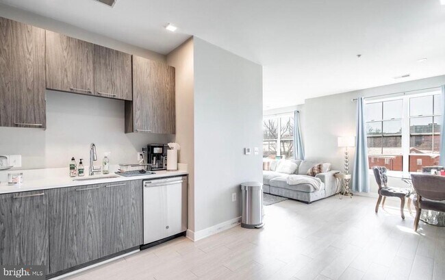 Foto del edificio - 989 S Buchanan St