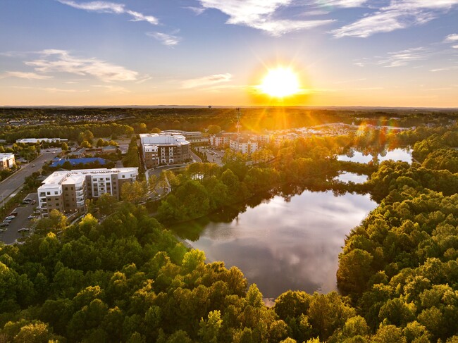 Foto del edificio - Ashby at Twin Lakes