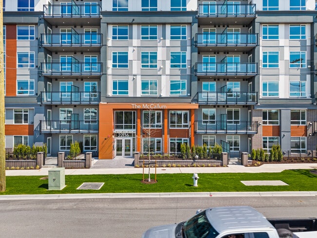Building Photo - McCallum Place