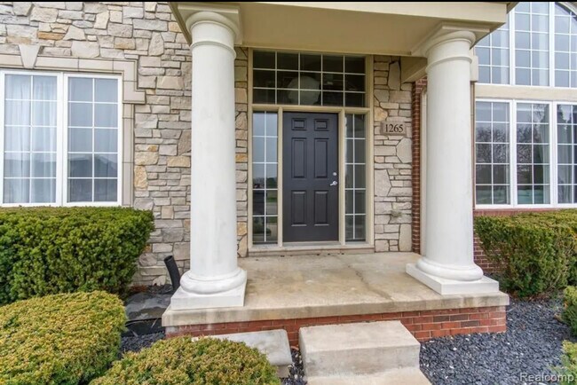 Foto del edificio - 1265 Old Colony Ln