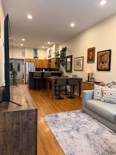 Foto del edificio - 1255 N Honore St