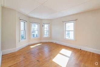 Building Photo - 40 Montfern Ave