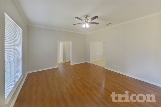 Building Photo - 913 Brookhaven Dr