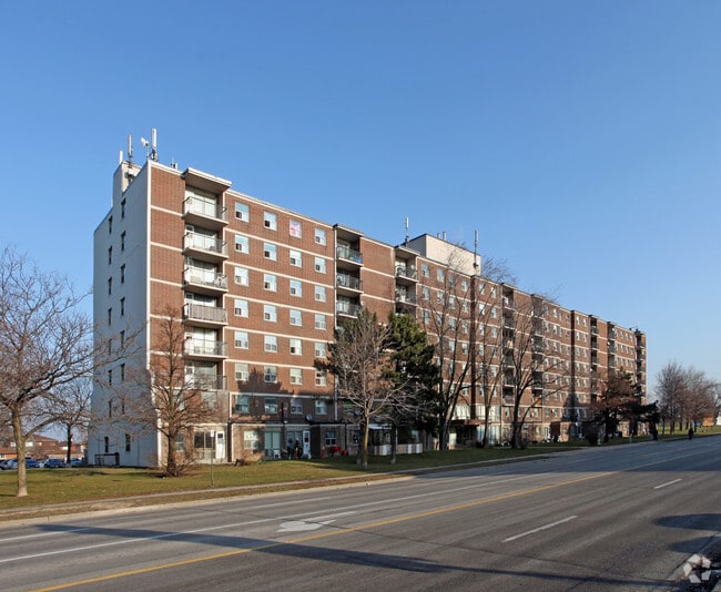 Building Photo - Cedar-Wentworth Apartments
