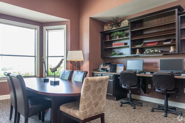 Business Center - Terraces at Fall Creek