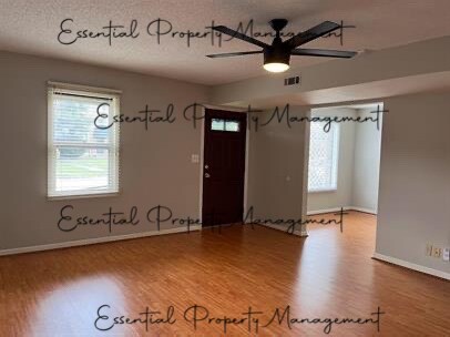 Building Photo - 9916 Cascade Cir SE