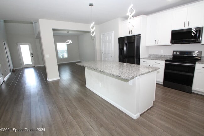 Building Photo - 695 Boughton Way