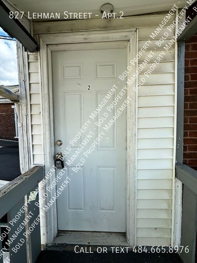 Foto del edificio - 827 Lehman St