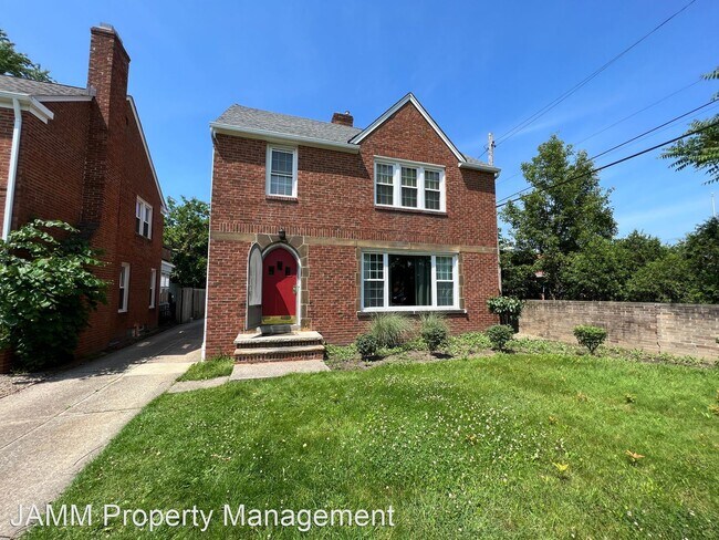 Building Photo - 4 br, 1.5 bath House - 3969 Bushnell Ave