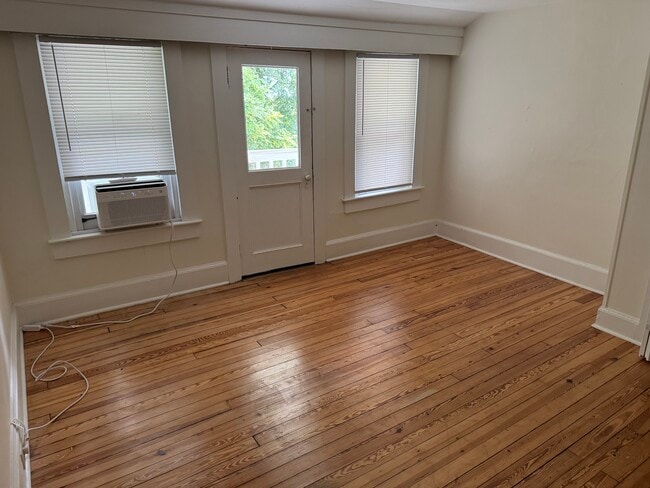 Building Photo - 75 Lanier St