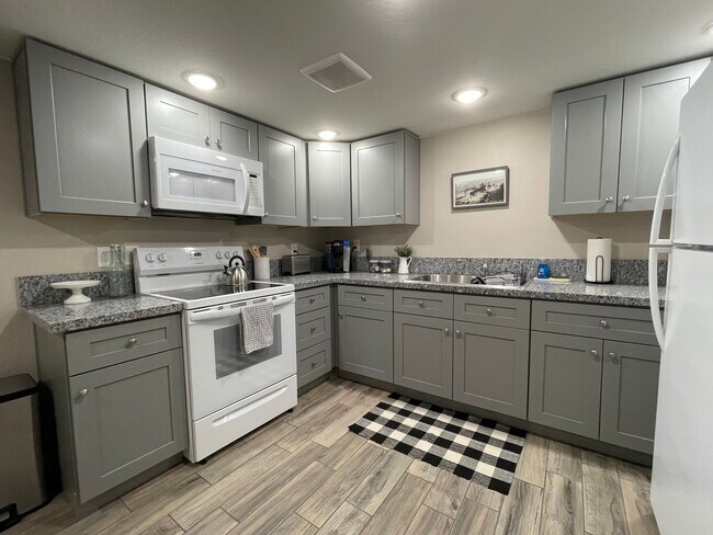 Foto del edificio - 4561 N Preston Dr