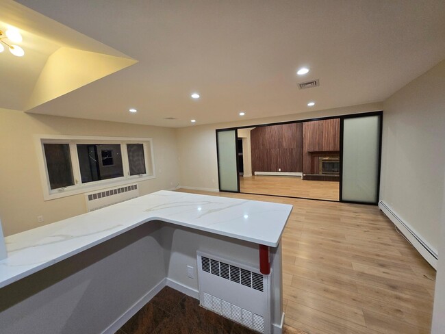Foto del edificio - 48-23 Little Neck Pkwy