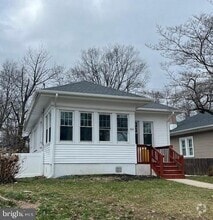 Building Photo - 724 Willitts Ave