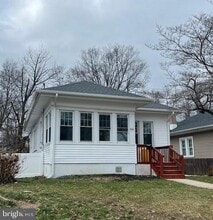 Building Photo - 724 Willitts Ave